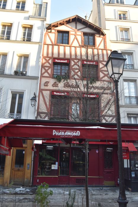 Restaurant Pharamond : Façade sur rue, vue générale