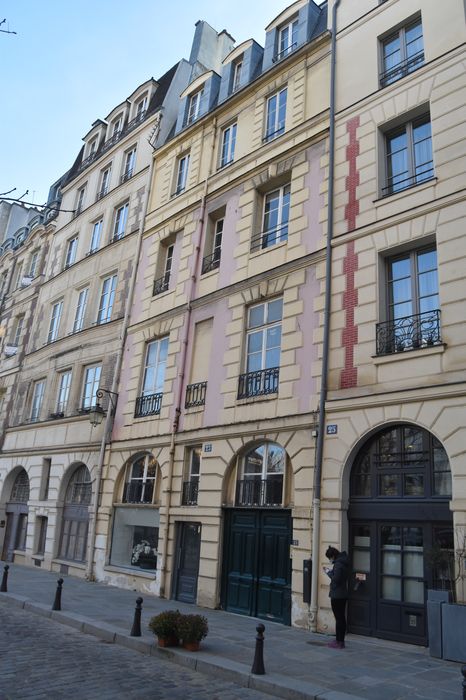 Immeuble : Façade sur rue, vue générale