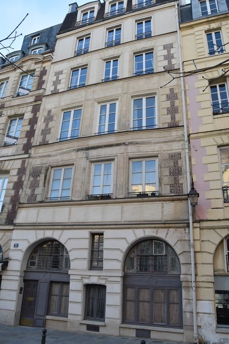 Immeuble : Façade sur rue, vue générale