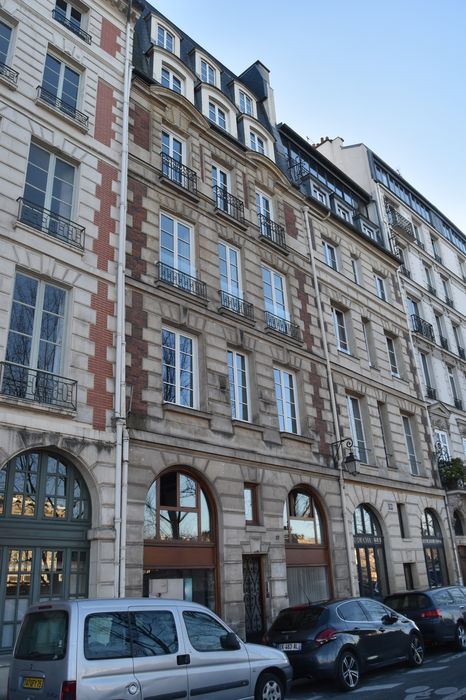 Immeuble : Façade sur le quai de l'Horloge, vue générale