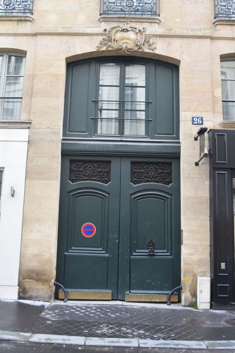 Ancien hôtel Tannevot : Portail d'accès sur rue, vue générale