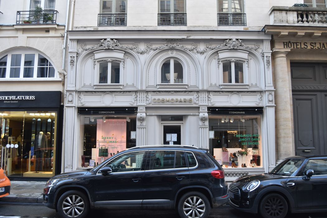 Hôtel Saint-James et d'Albany : Façade sur rue, devanture de gauche, vue générale