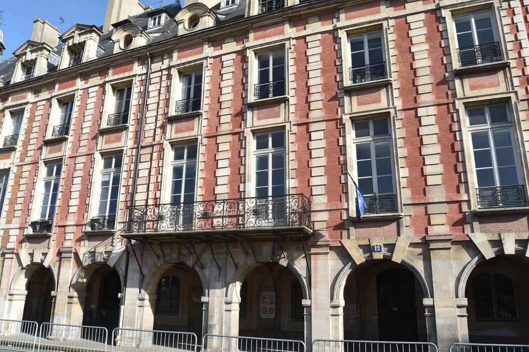 Hôtel Lafont ou de Breteuil (ancien) ou hôtel Dangeau ou de Missan ou de Sainson : Façade sur rue, vue générale