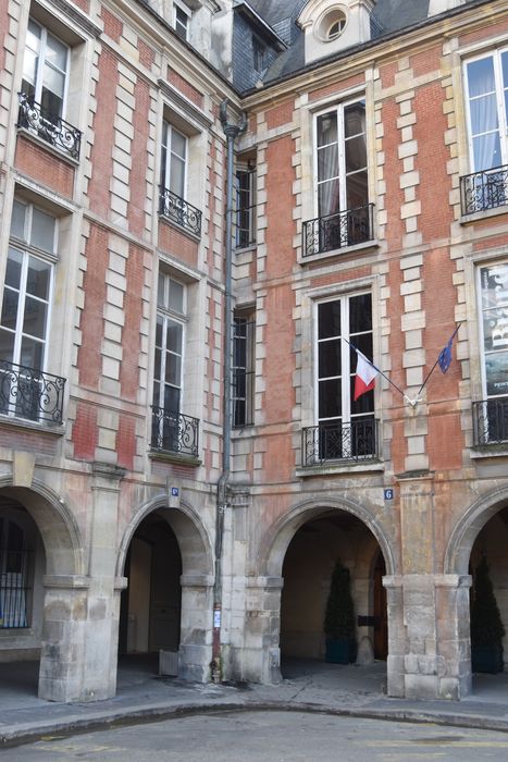 Hôtel Arnaud ou de Rohan-Guéménée (ancien)