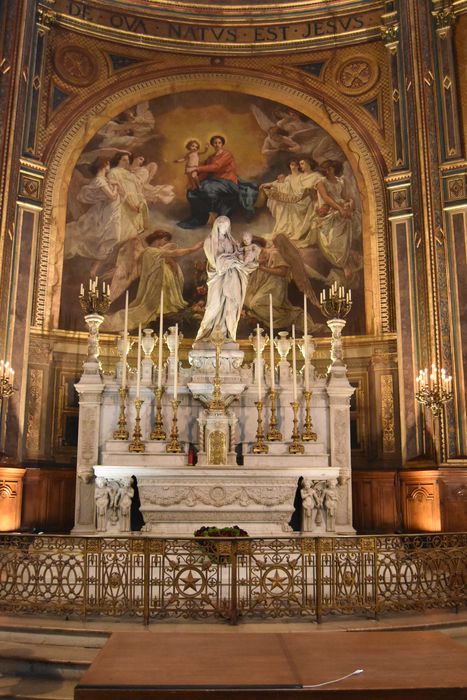 statue : Vierge à l'Enfant