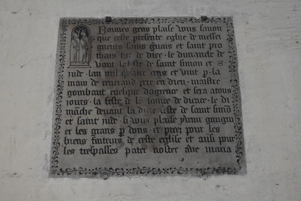 plaque commémorative de la dédicace de l'église par l'évêque d'Agrens