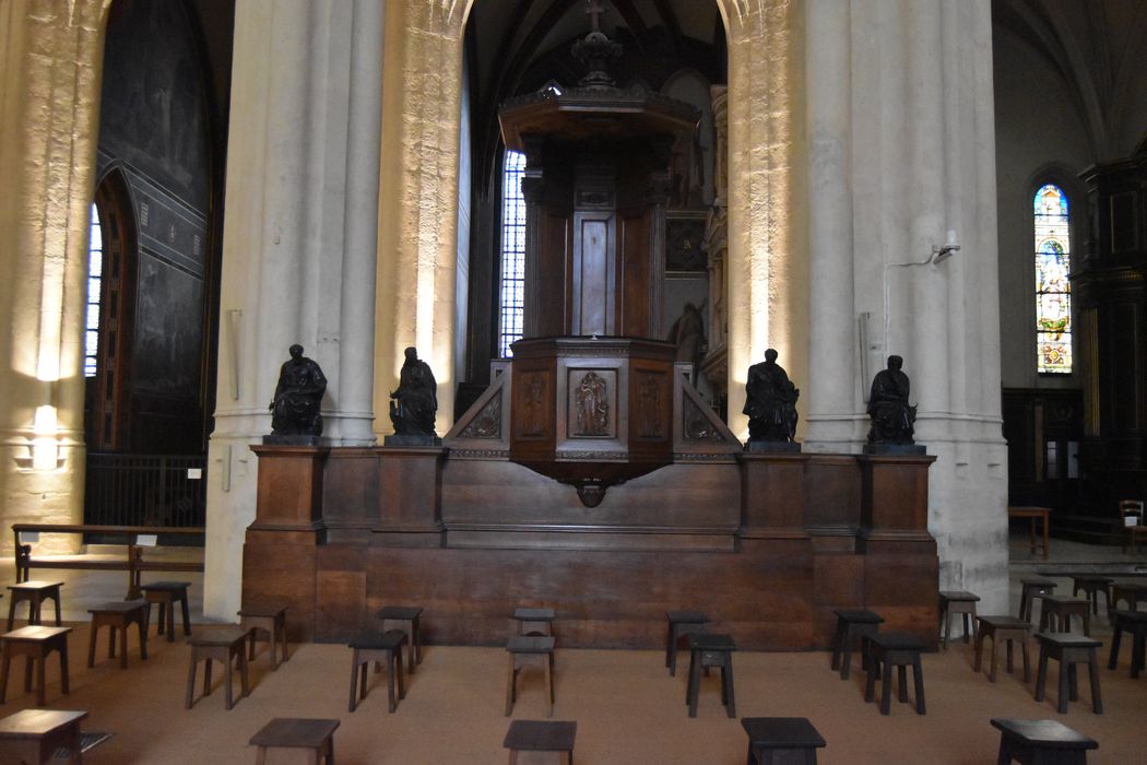 statues : Saint Marc, saint Matthieu, saint Luc, saint Jean