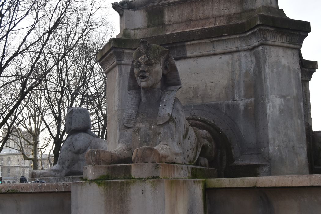 Fontaine du Palmier, vue partielle