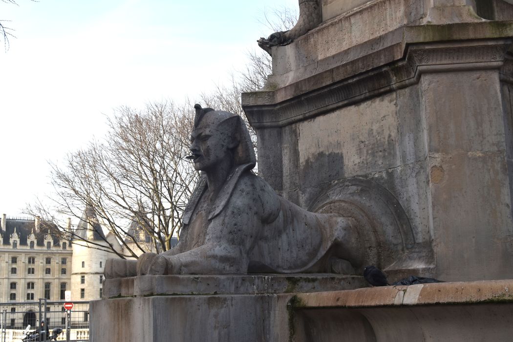 Fontaine du Palmier, vue partielle