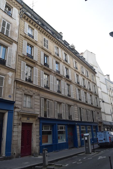 Immeuble du n°10 : Façade sur rue, vue générale