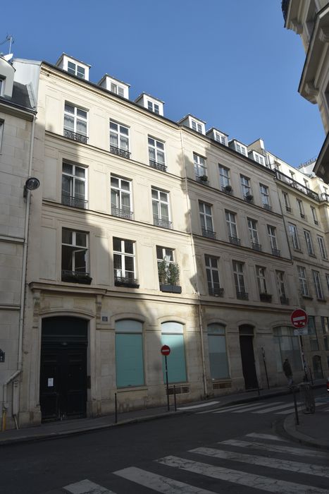 Immeuble du n°15 : Façade sur rue, vue générale