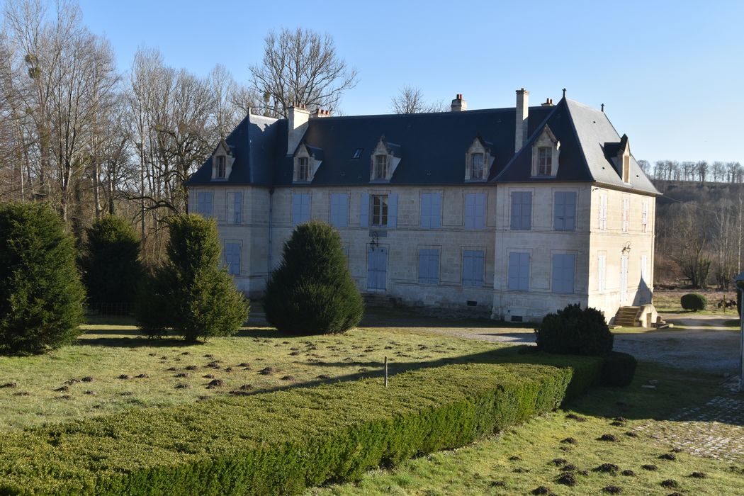 Château de la Mothe : Façades nord et ouest, vue générale