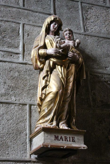 statue : Vierge de pitié