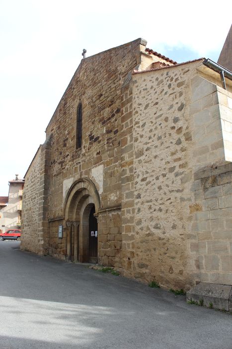 Eglise Saint-Martin d'Yronde : Façade occidentale, vue générale