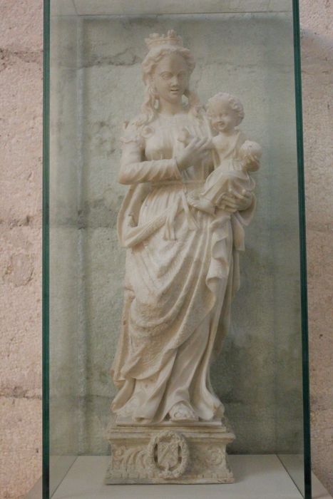 statue : Vierge à l'Enfant