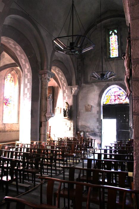 Eglise Saint-Julien : Nef, vue générale