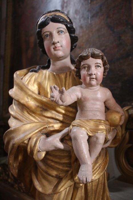 statue : Vierge à l'Enfant, vue partielle