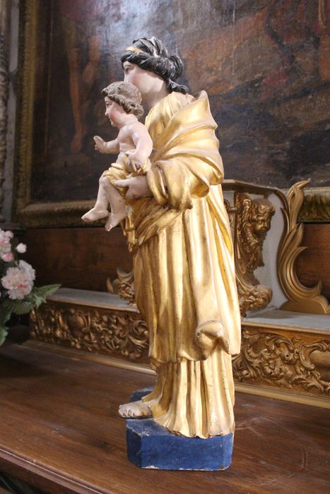 statue : Vierge à l'Enfant, profil gauche, vue générale