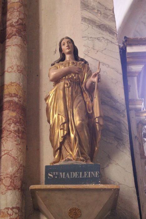 statue : Sainte Madeleine