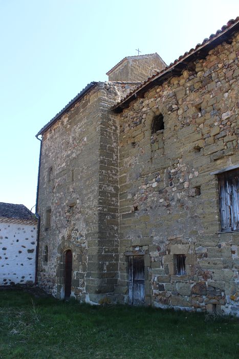 Eglise Saint-Privat de Reilhac : Façade latérale nord, vue partielle