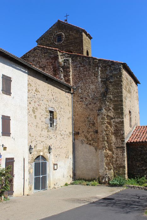 Eglise Saint-Privat de Reilhac : Façade latérale sud, vue partielle