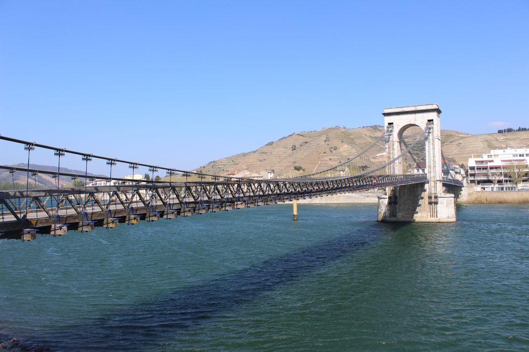 Passerelle Seguin sur le Rhône