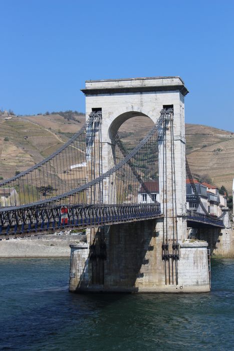 Passerelle Seguin sur le Rhône, vue partielle