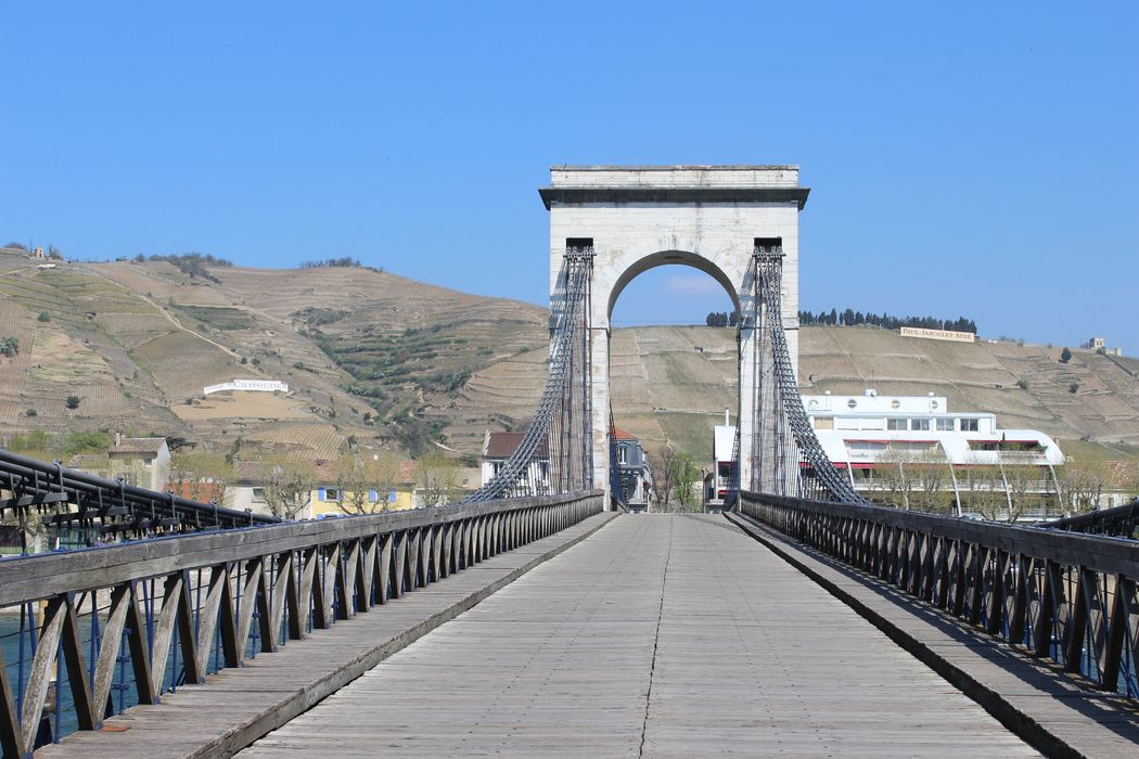 Passerelle Seguin sur le Rhône