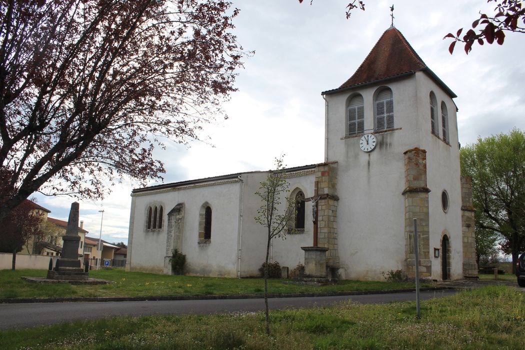 Eglise Saint-Jean : Façade latérale nord, vue générale