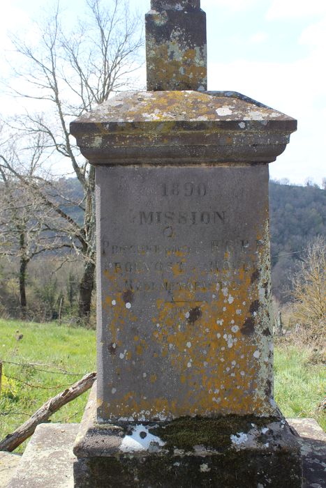 Croix de mission, détail de l'inscription