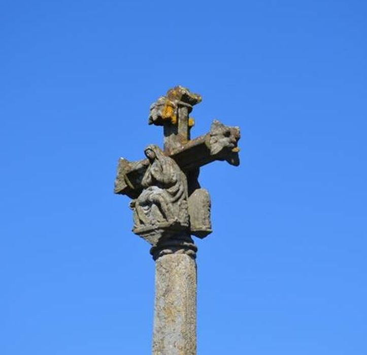 Croix de pierre, vue partielle