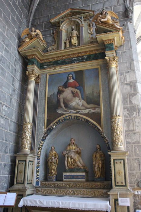 autel de Notre-Dame-de-Pitié, retable, groupes sculptés : Vierge de Pitié, Saint Joseph et l'Enfant Jésus et Education de la Vierge, statues : Saint Roch et Anges