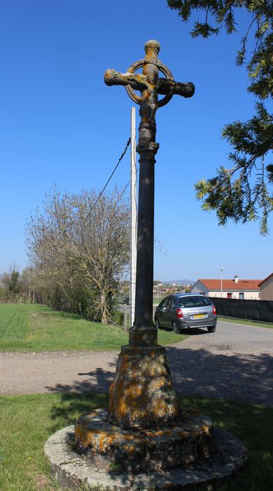 Croix de chemin dite Croix du Buisson