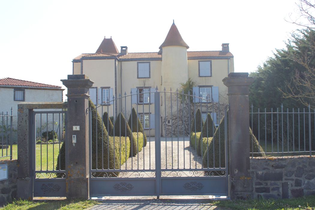 Château de La Pause : Façade ouest, vue générale