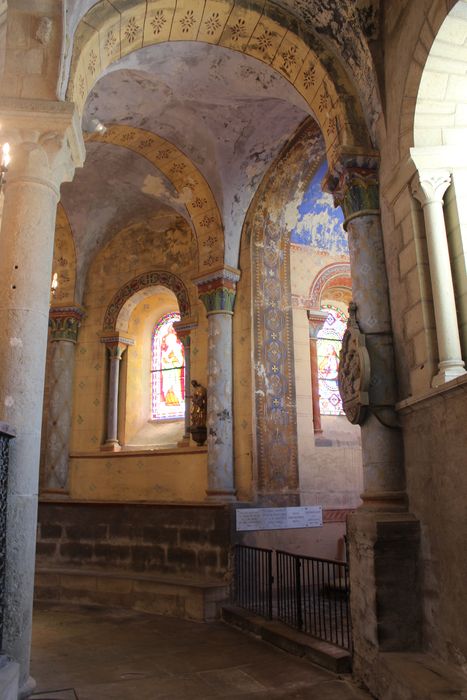 Eglise Saint-Martin : Déambulatoire, vue partielle