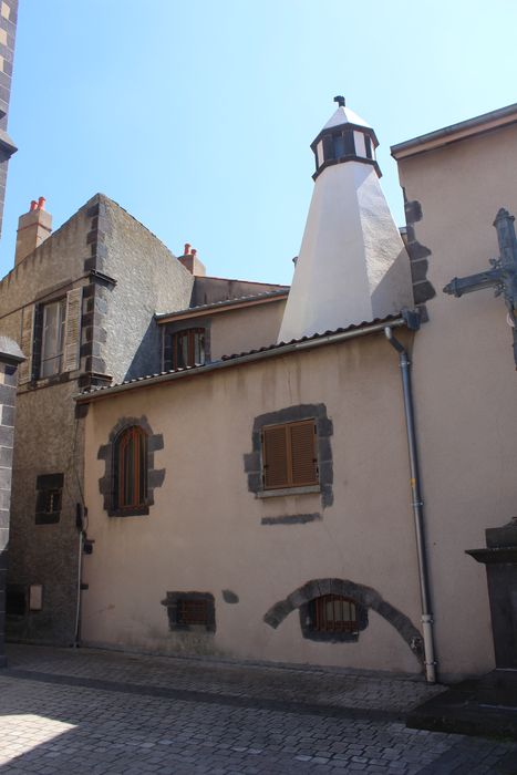 Cheminée dite Lanterne des Morts : Façade nord, vue générale