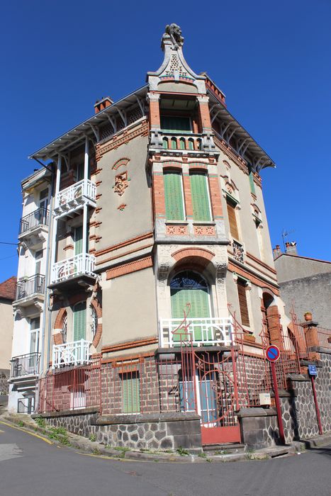 Villa Les Jeannettes : Façades sur et ouest, vue générale