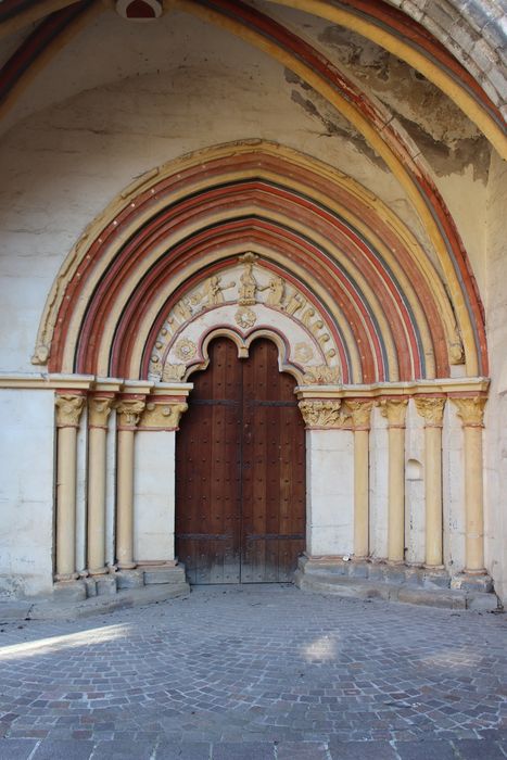 Eglise Notre-Dame : Portail secondaire ouest, vue générale