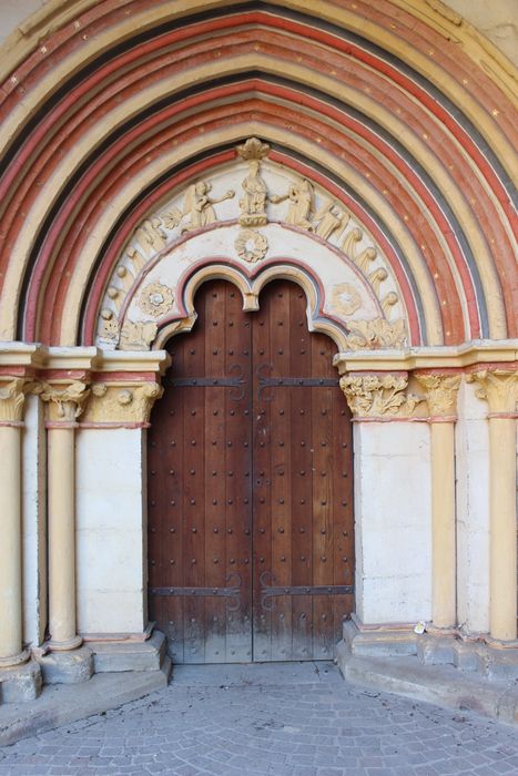 Eglise Notre-Dame : Portail secondaire ouest, vue générale