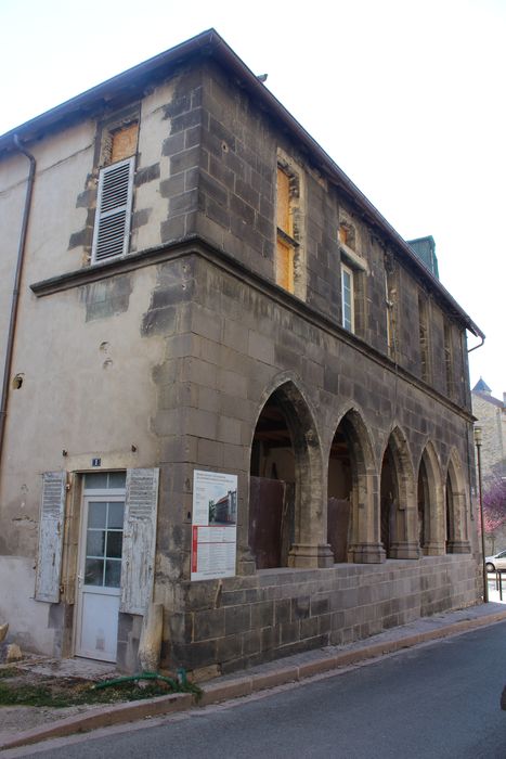 Maison à arcades : Façade sur rue, vue générale