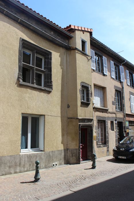 Maison : Façade sur rue, vue générale