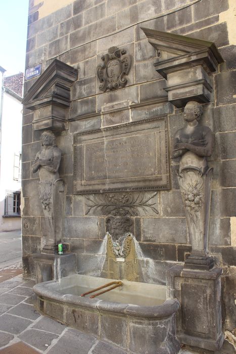 Fontaine dite d'Adam et Eve