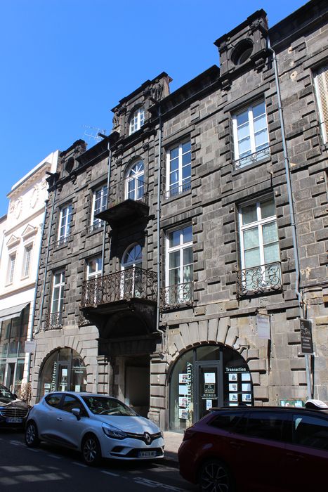 Hôtel de Laval de Lacresne : Façade sur rue, vue générale