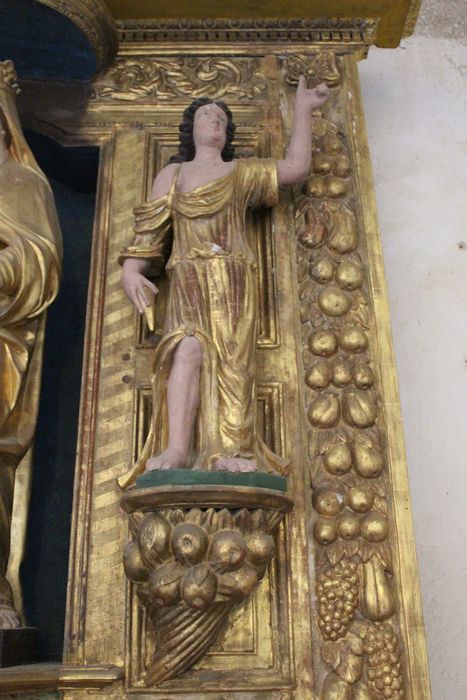 statue du retable de la chapelle nord : Ange