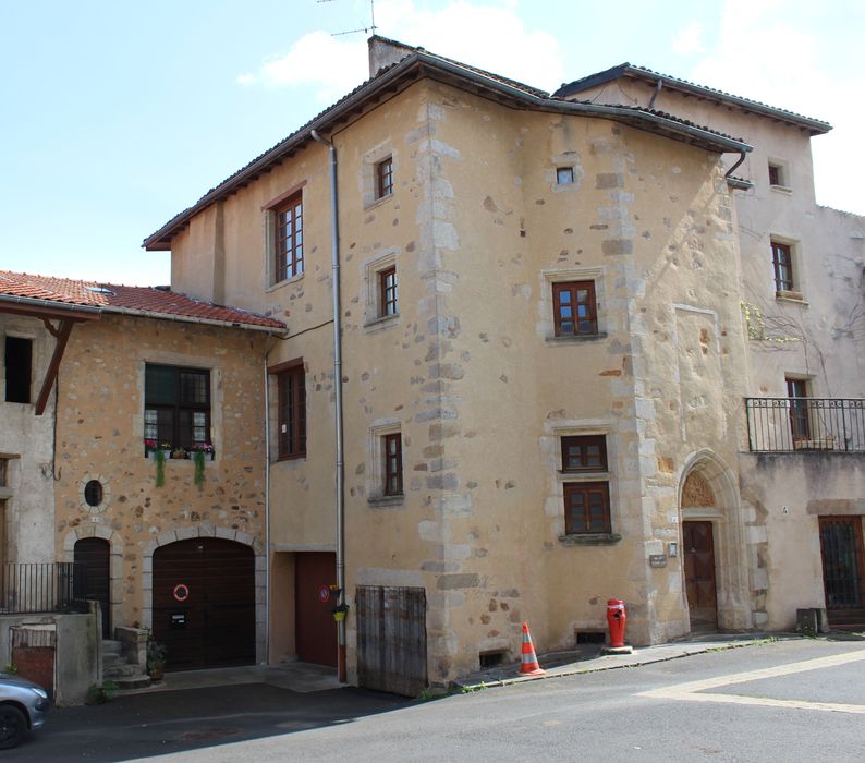 Ancien prieuré des Bénédictines : Façade sur rue, vue générale