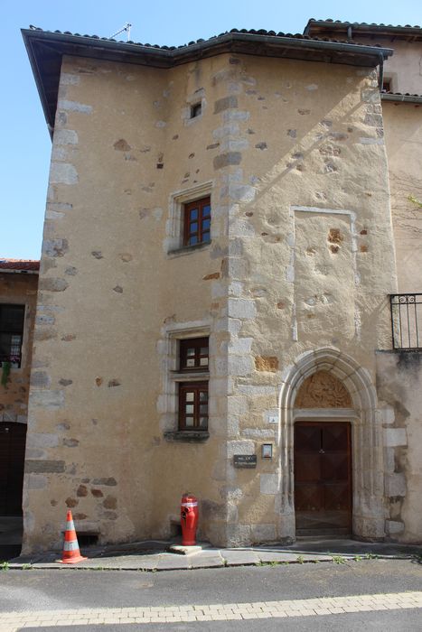 Ancien prieuré des Bénédictines : Façade sur rue, vue générale