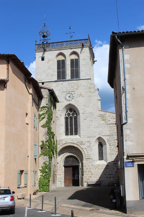 Eglise Saint-Martin : Façade occidentale, vue partielle