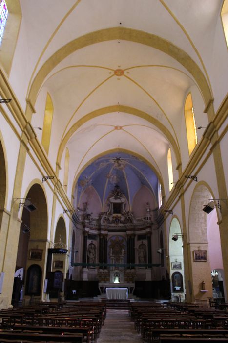 Eglise Notre-Dame de l'Assomption : nef, vue générale