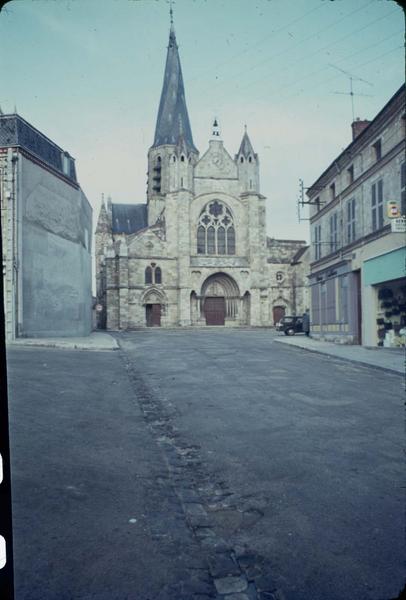 Façade ouest sur rue