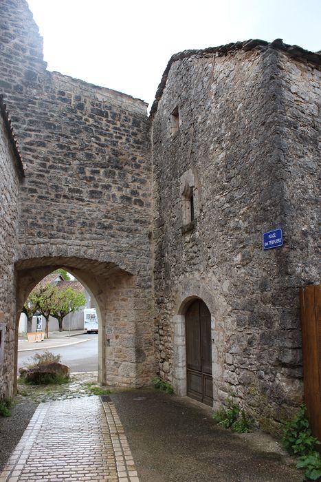 Fortifications : porte sudt, élévation nord, vue générale